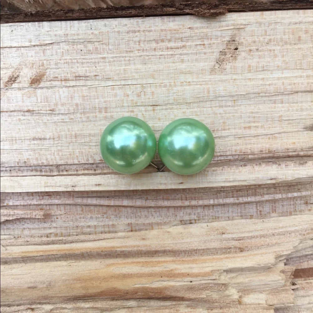 Green Pearl‎ Earrings